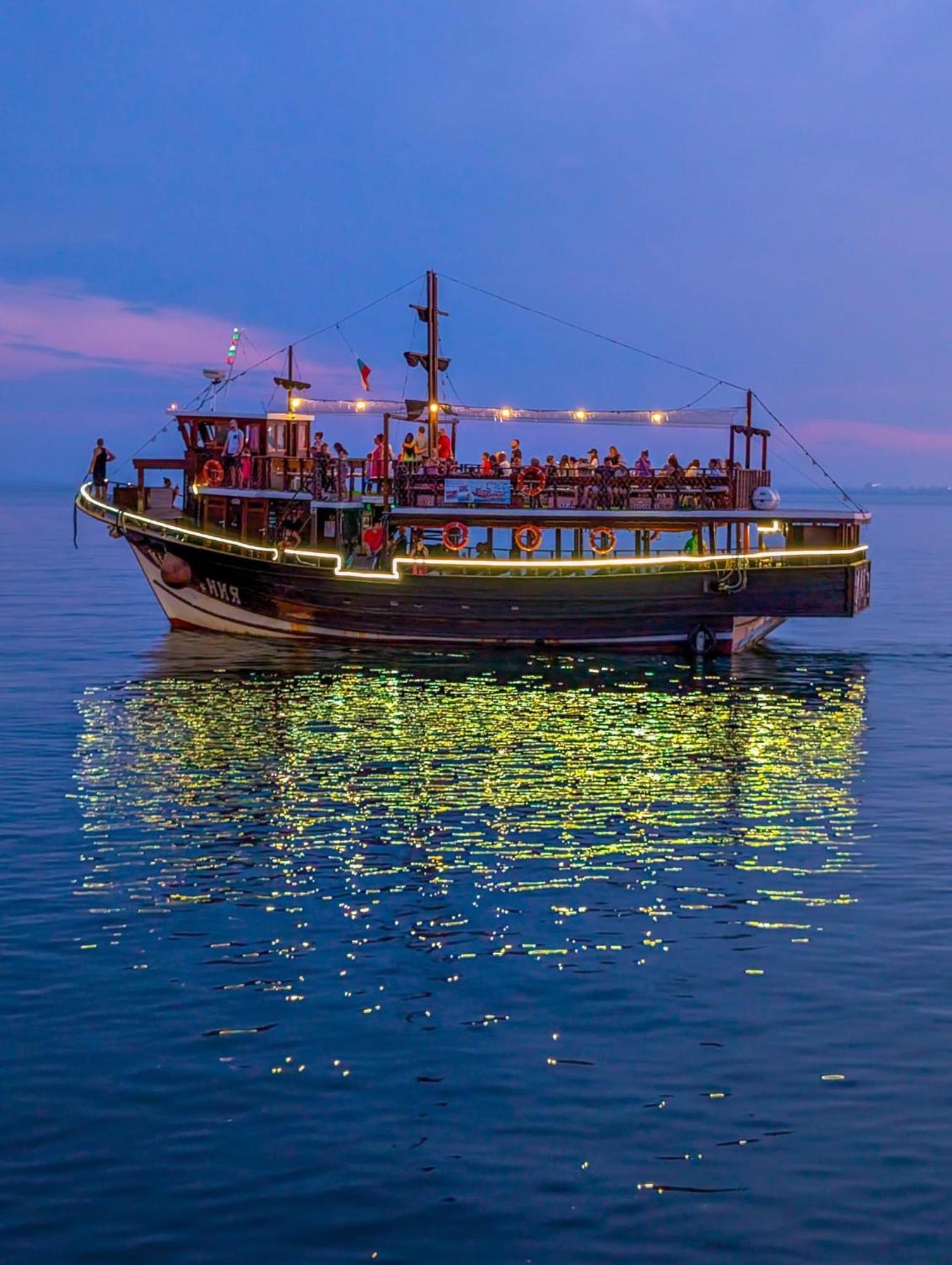 Studio Festival Pomorie Bagian luar foto